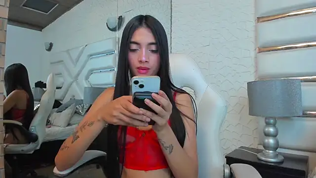 KattyLilli live cam on StripChat
