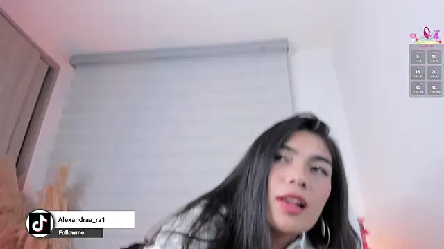 Alexandra_ra webcam
