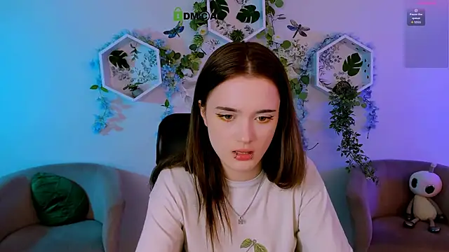 liana_kisses webcam