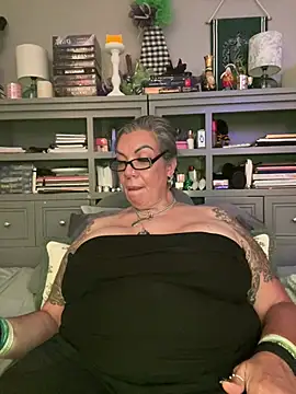 dieseldame1313 webcam