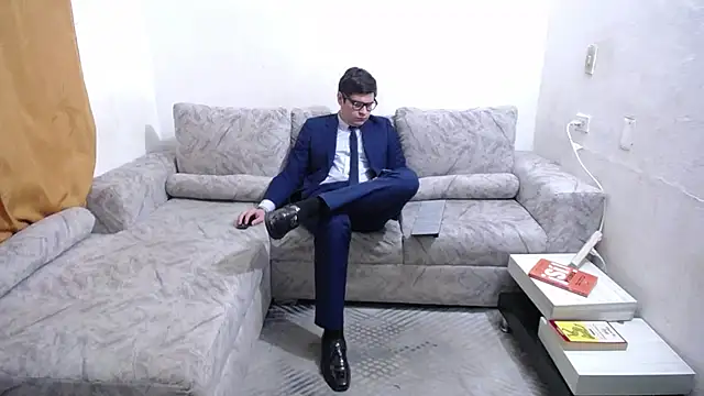 Victor_Maitland live cam on StripChat