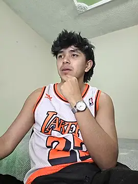 Thiago_Wc live cam on StripChat