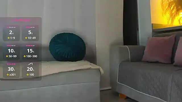 hollyprincess_2 live cam on StripChat