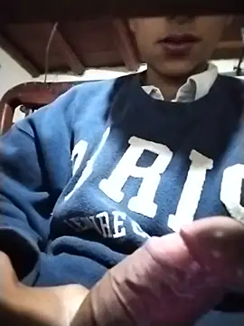 carlos15ze live cam on StripChat