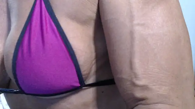 Stronggsexy live cam on StripChat