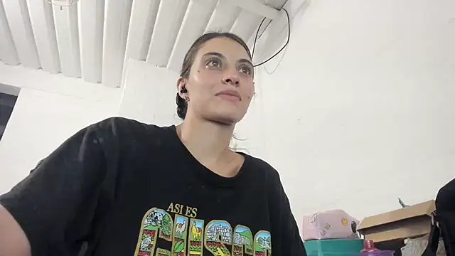 mariecam420 live cam on StripChat