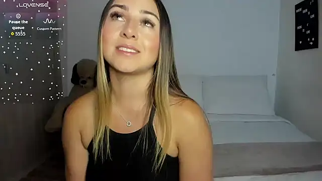 sophie_morenoo webcam