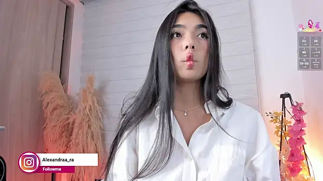 Alexandra_ra webcam