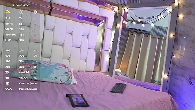 kinkylittlegirll webcam