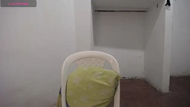 foxysweet09 webcam