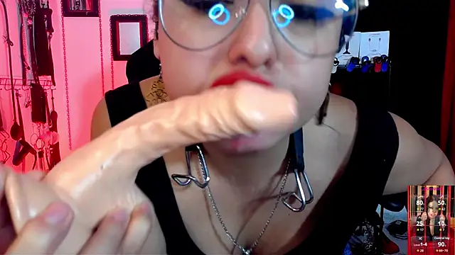 Fetishdoll_BDSM webcam