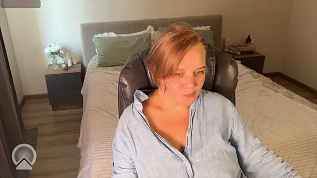 GeniusJinx webcam