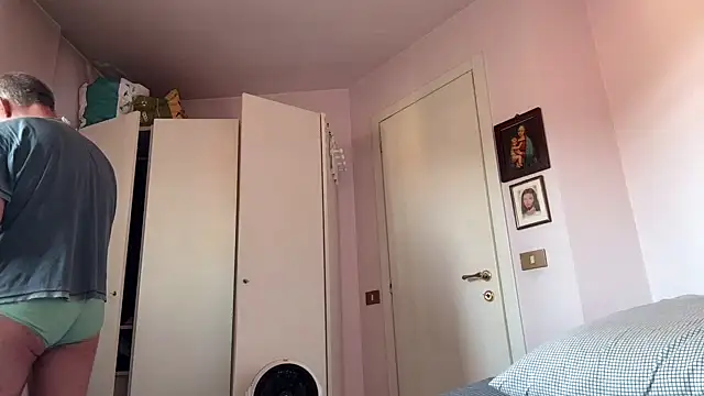 PierPesaroX live cam on StripChat