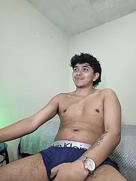 Thiago_Wc live cam on StripChat