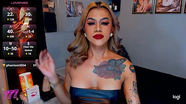 StellaStrong30 live cam on StripChat