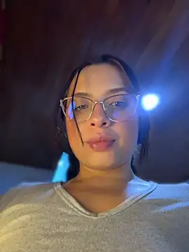 Im_Saraaaa live cam on StripChat