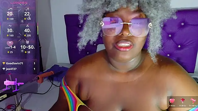 ebony_NeighborMoans webcam