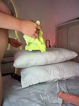 Mia_Juicyberry live cam