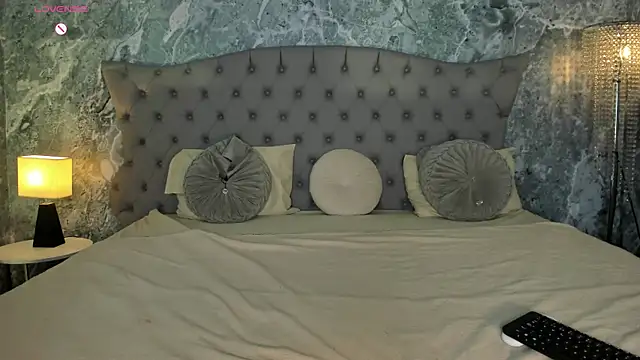 lucylovelyy - LucyLovelyy's free webcam - UK Sex Cams
