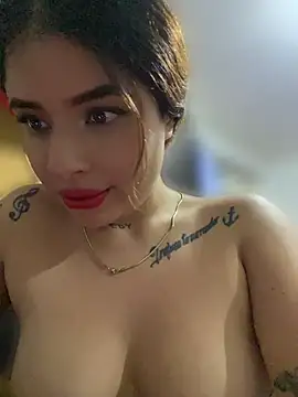 hally-jensen1 webcam