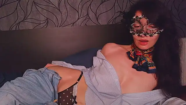 velvetvixenn - VelvetVixenn's free webcam - UK Sex Cams