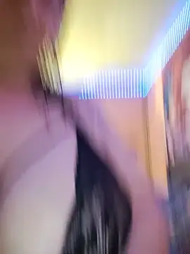023thickandjuicy07's live room
