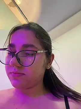 miakhalaf_ live cam on StripChat