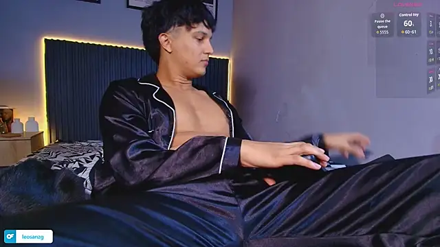 Leo_Savage_ live cam on StripChat