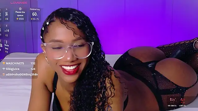 Chloe-Rose- live cam on StripChat