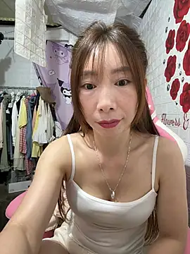 Adela-222 live cam on StripChat