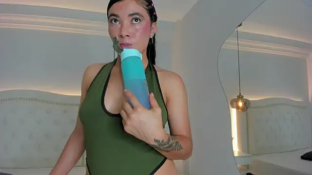 emilly_duque live cam on StripChat