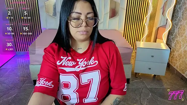 martinna_tay live cam on StripChat