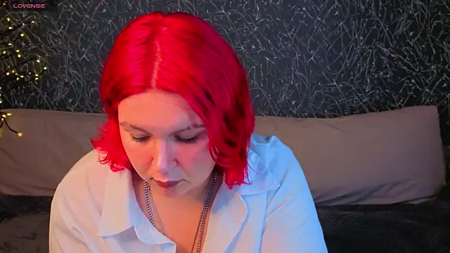 Emma_Davise live cam on StripChat