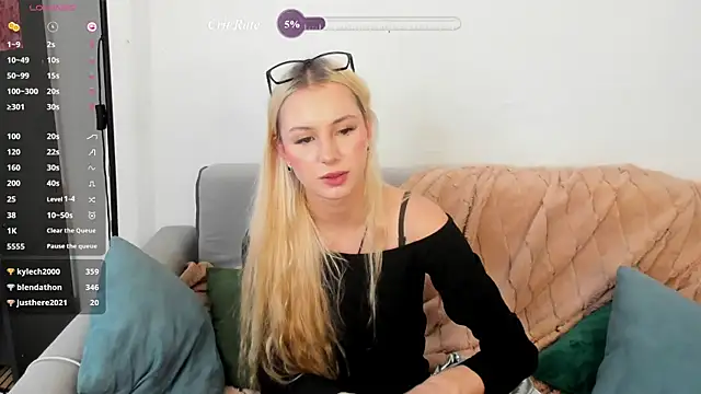 Karolina_brand live cam
