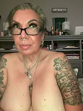 dieseldame1313 webcam