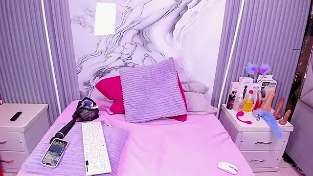miarose_69 - Miarose_69's free webcam - UK Sex Cams