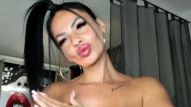 Elle_Vie webcam