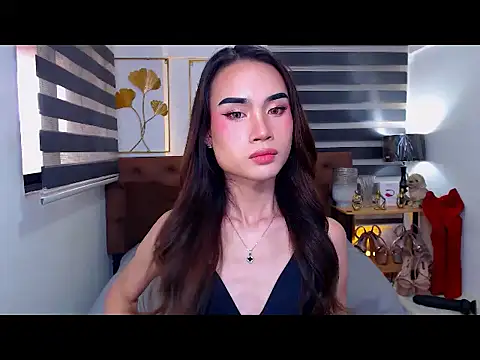 JuicyCockThea webcam