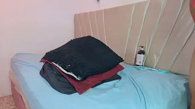 aly_n_sebas webcam