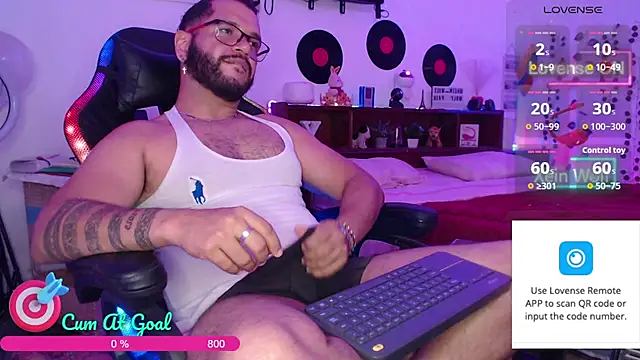 Xein_WoIf live cam on StripChat