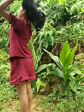 Hoa-tuylip live cam on StripChat