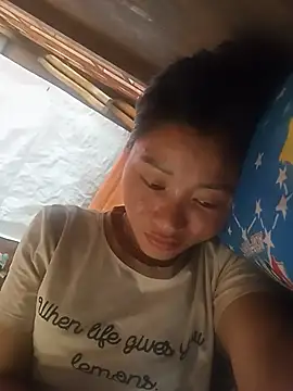 Hily_wet live cam on StripChat