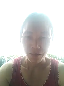 Jadi_M live cam on StripChat