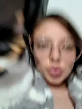 linda-schmidt live cam on StripChat