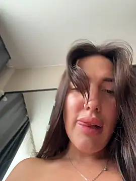 AleksandraRich live cam on StripChat