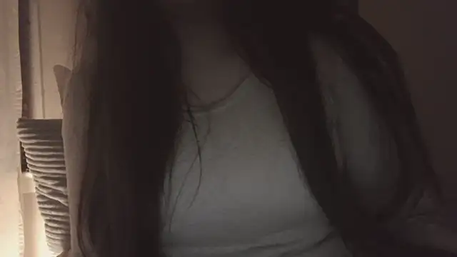 mikicutie live cam on StripChat