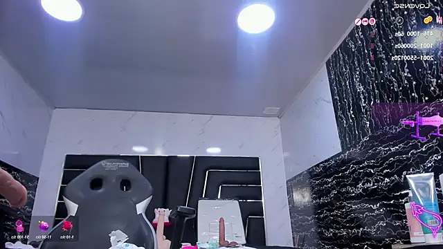 Ladyy_Scarlett live cam on StripChat