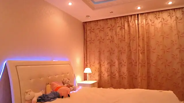 lilianbee live cam on StripChat