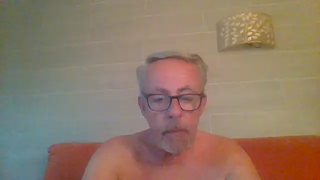 tuggy59 live cam on StripChat