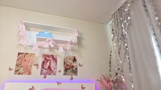 Milly_Lane webcam